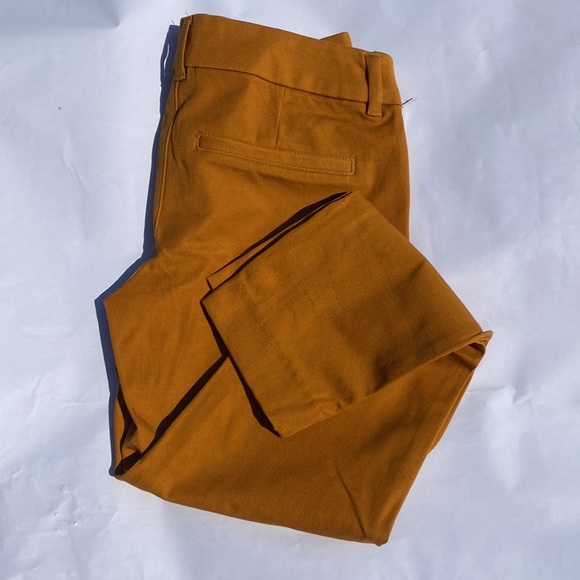 Old Navy Pixie Pants- Size: 0P - Picture 3 of 8